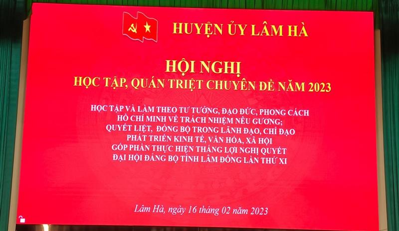 Phông hội nghị tại điểm cầu Hội trường Huyện ủy