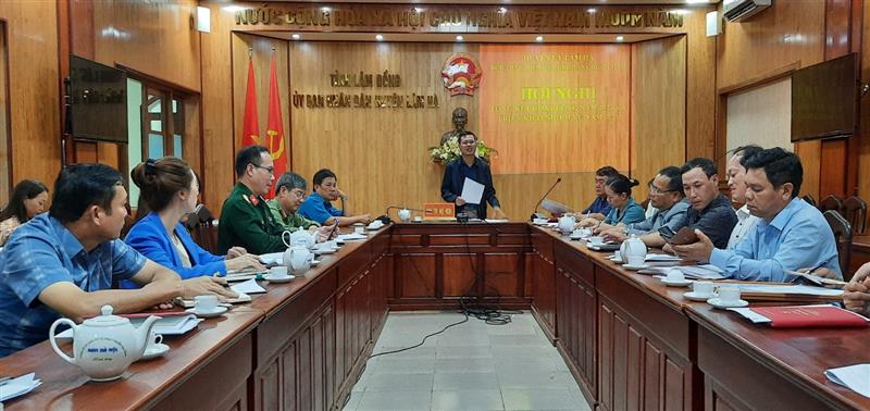 Đồng chí Hoàng Sỹ Bích - Phó Bí thư Huyện ủy, Chủ tịch UBND huyện, Trưởng Ban Chỉ đạo thực hiện QCDC ở cơ sở huyện chủ trì Hội nghị tổng kết năm 2022