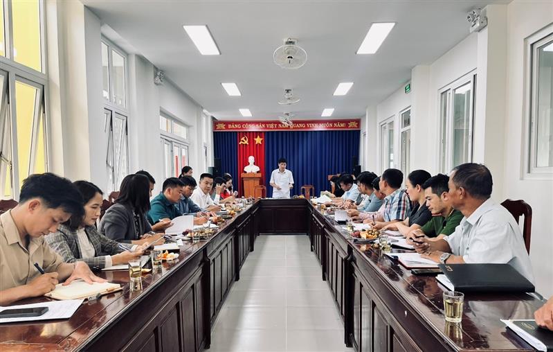 Quang cảnh buổi làm việc