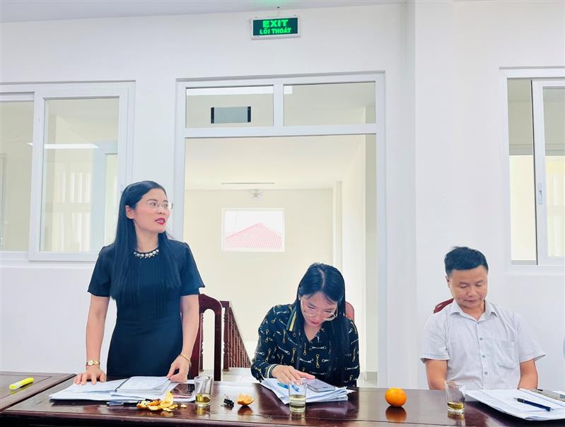 Đồng chí Nguyễn Thị Thanh Nhung - HUV, Phó Chủ tịch UBND huyện Lâm Hà phát biểu tại buổi làm việc