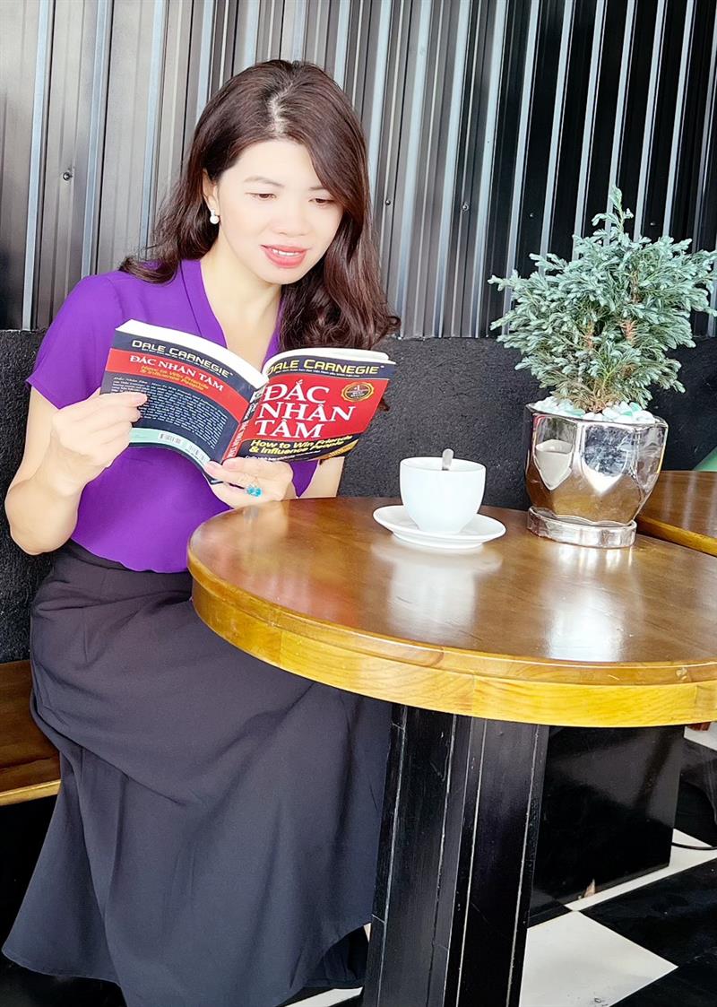 Hình ảnh hưởng ứng Ngày sách và Văn hóa đọc Việt Nam