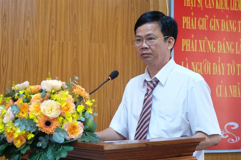 Đồng chí Nguyễn Văn Sơn, TUV, Bí thư Huyện ủy Lâm Hà phát biểu tiếp thu