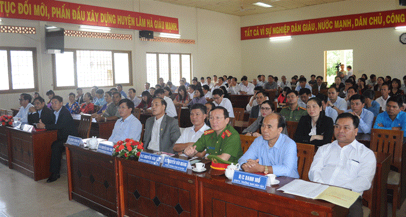 Các đại biểu tham dự hội nghị