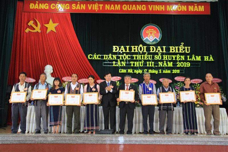 Hình ảnh: Đại hội đại biểu các dân tộc thiểu số huyện Lâm Hà lần thứ III năm 2019