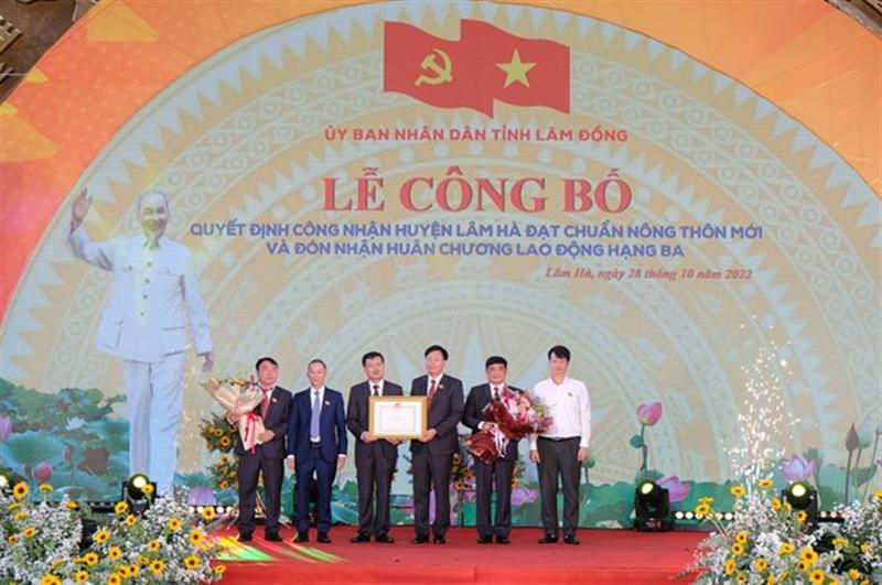 Huyện Lâm Hà đón nhận huyện đạt chuẩn nông thôn mới vào cuối tháng 10/2022