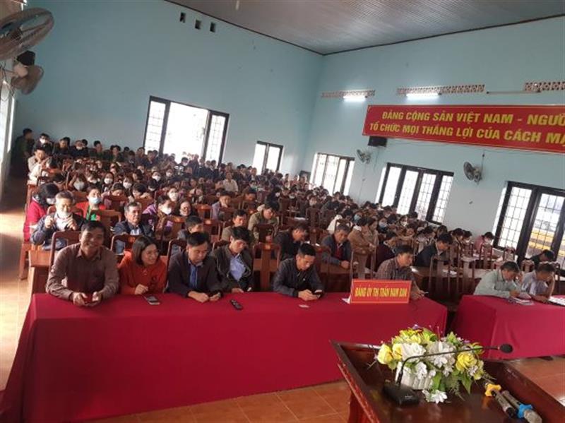 Đảng ủy thị trấn Nam Ban tham gia học Nghị quyết bằng hình thức trực tuyến